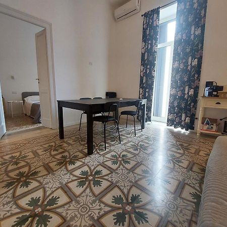 Bari Landlord 242 - Central Station Apartments Exteriör bild