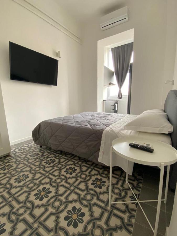 Bari Landlord 242 - Central Station Apartments Exteriör bild
